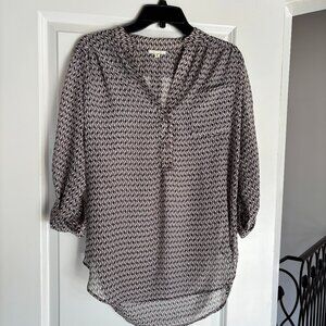 Pleione Woman’s Medium Gray Taupe, Black & White Tribal Sheer Tunic Top